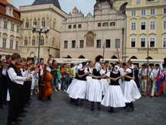 1204699234_Slovakia folk dance2_240x180